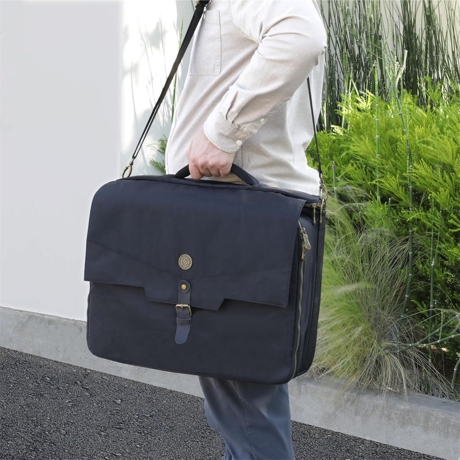 ENTTCFK100BKEW - Enhance Trading Card Shoulder Bag - Black