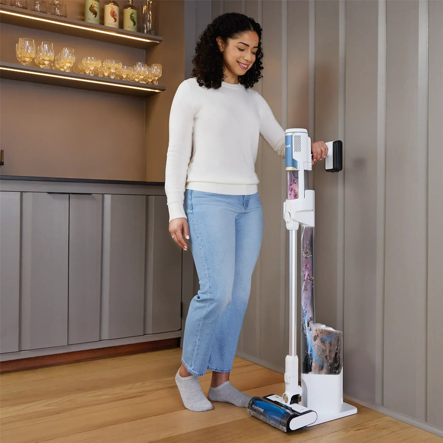 Shark  BU3521  Cordless Vacuum Cleaner & Empty Docking Station