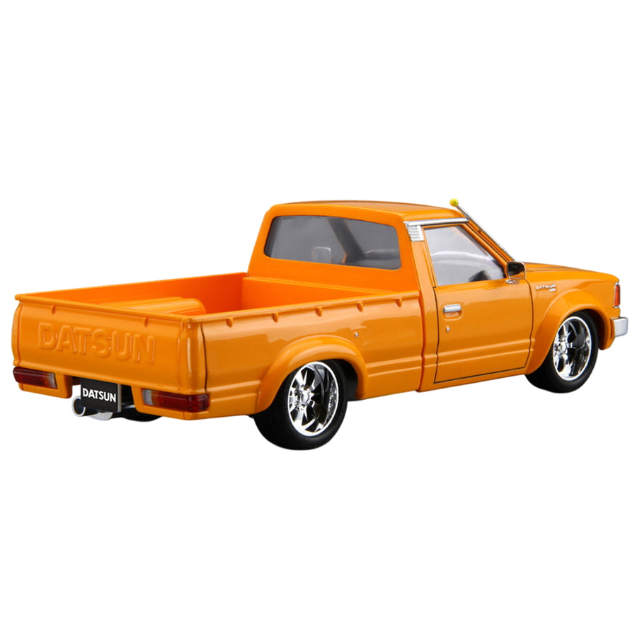 Aoshima 3-20077 - AOSHIMA 1/24 DATSUN TRUCK CUSTOM'82