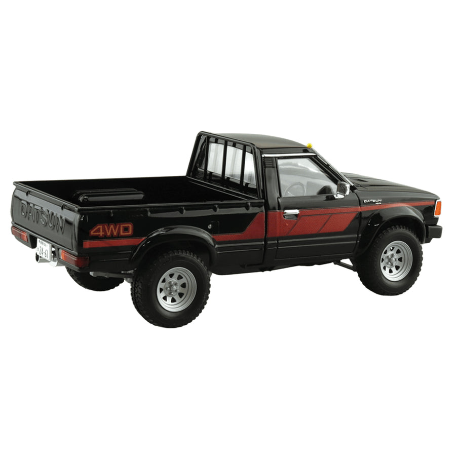 Aoshima 3-6850 - AOSHIMA 1/24 DATSUN TRUCK LIFT UP CUSTOM'82