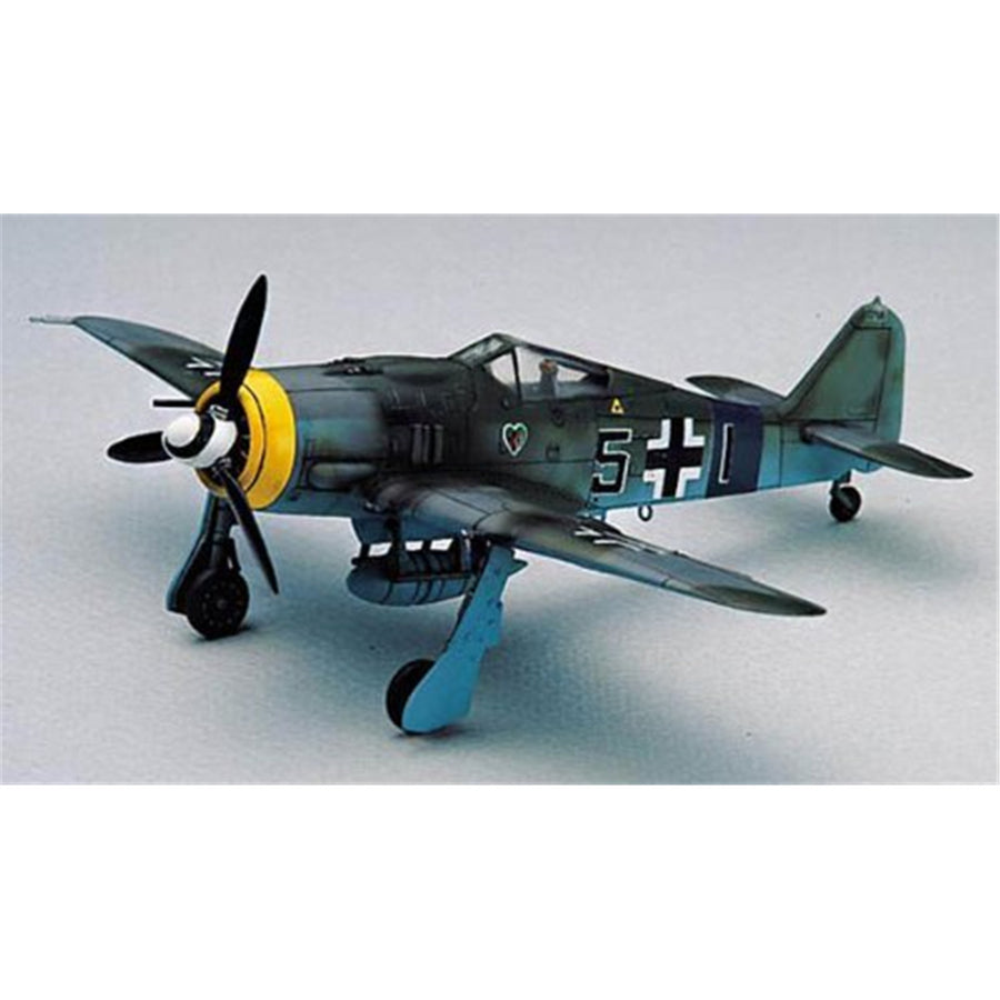 (2120)ACADEMY 1/72 FOCKE WULF FW190A-6/8