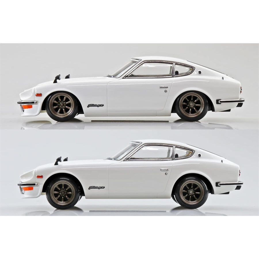 Aoshima 3-6255 - AOSHIMA 1/32 NISSAN S30 FAIRLADY Z - WEISS