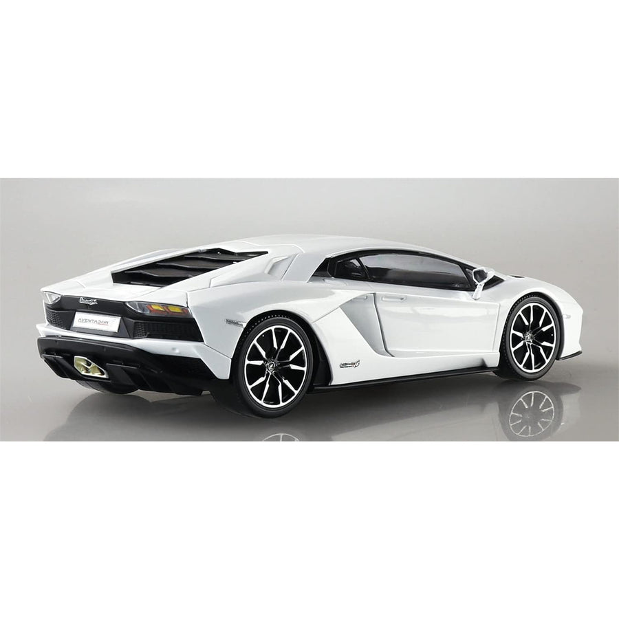 Aoshima 3-6345 - AOSHIMA 1/32 LAMBO AVENTADOR S - PEARL WHITE