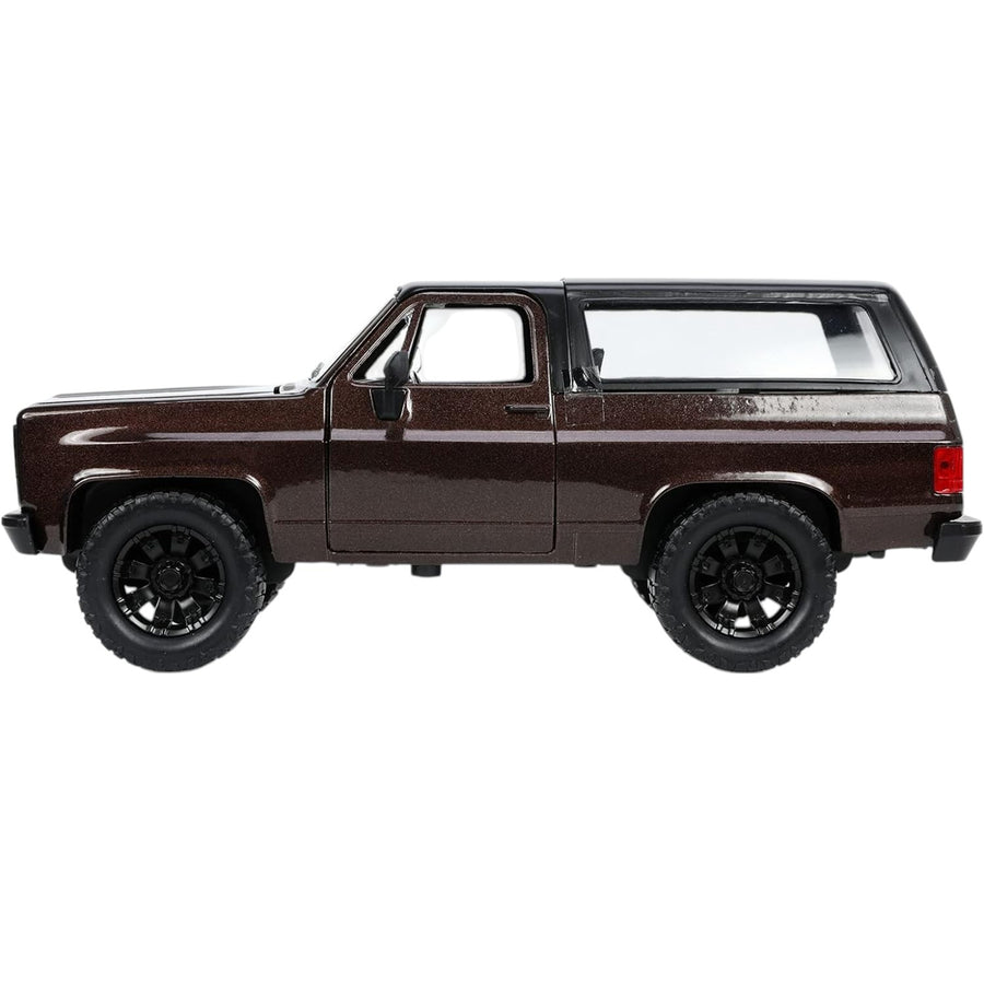 Jada JA33017 - JADA 1/24 CHEVY BLAZER MIT GEPÄCKTRÄGER