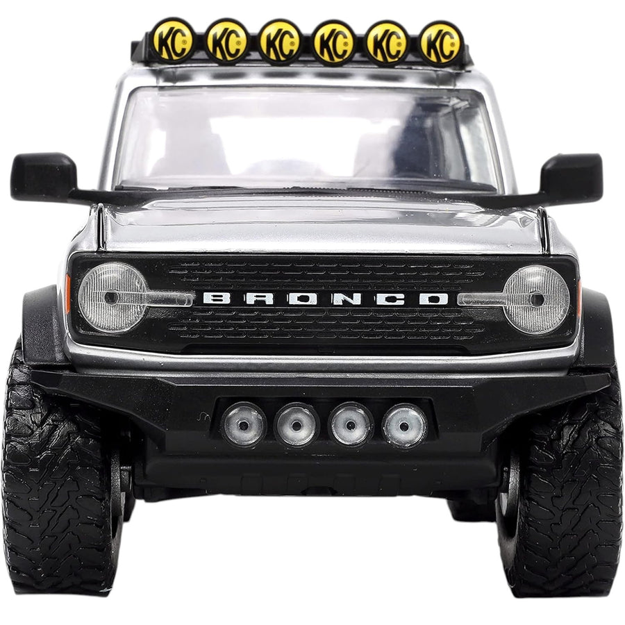 Jada JA33852 - JADA 1/24 JT '21 FORD BRONCO MIT DACHGEPÄCKTRÄGER
