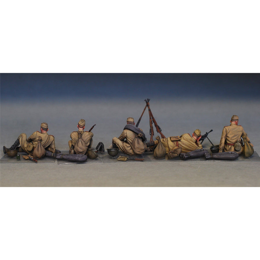 Miniart 2-35233 - MINIART 1/35 SOVIET INFANTRY TAKING A BREAK