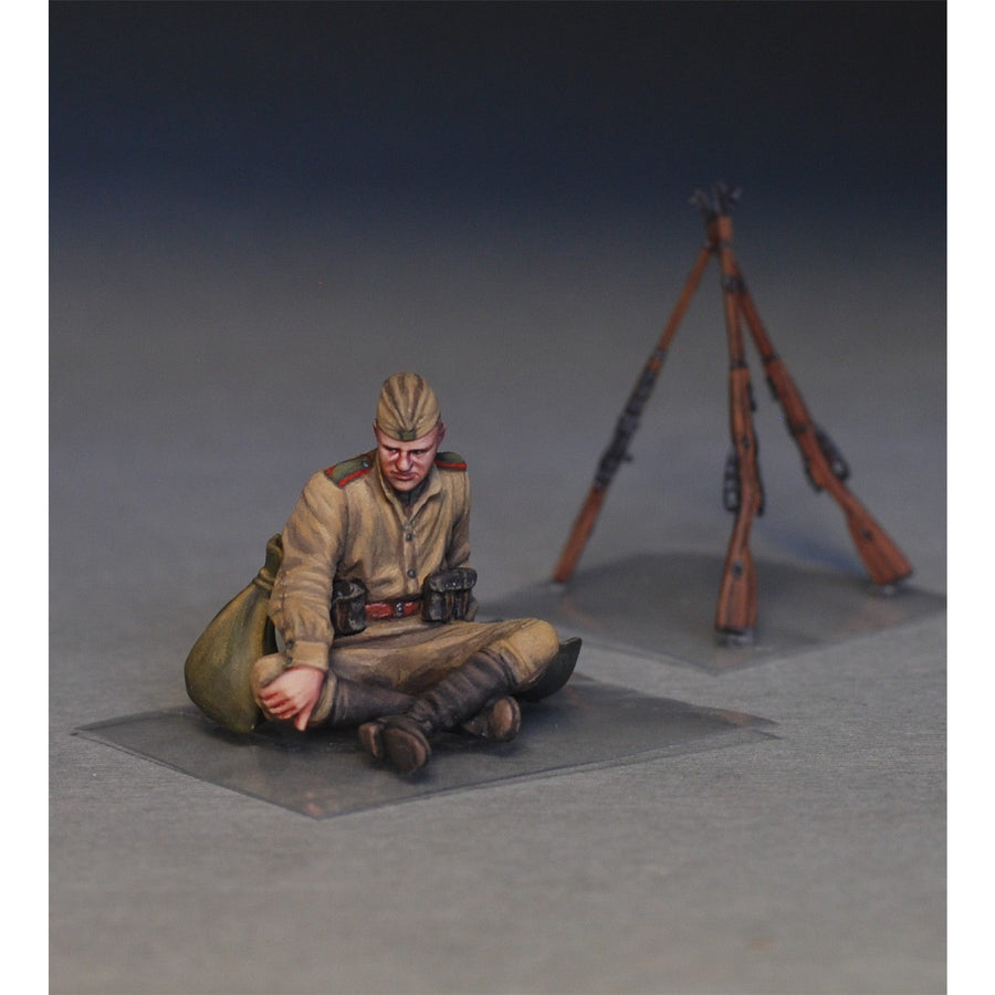 Miniart 2-35233 - MINIART 1/35 SOVIET INFANTRY TAKING A BREAK