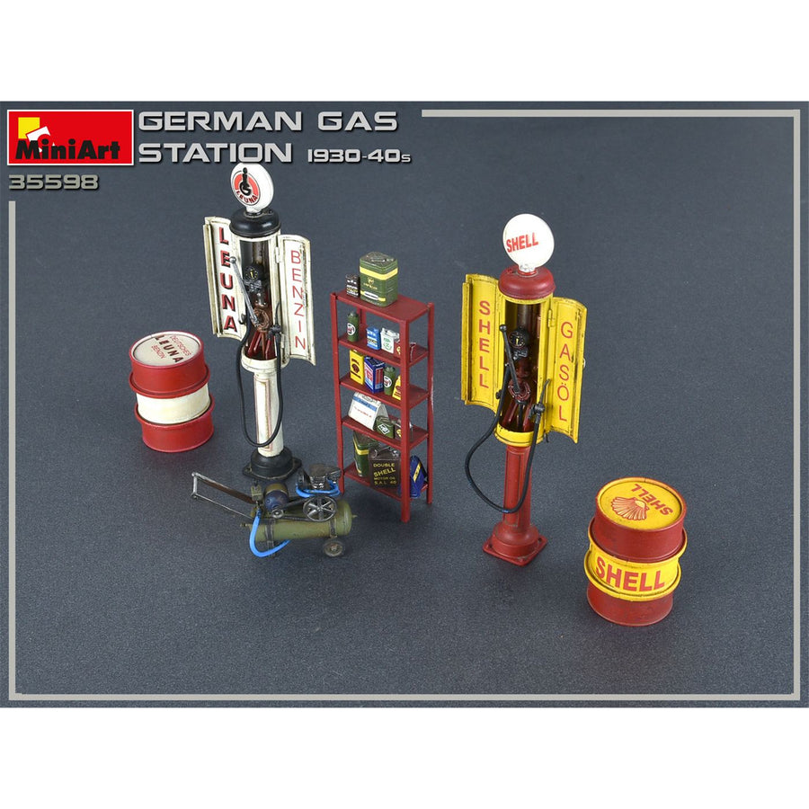 Miniart 2-35598 - MINIART 1/35 GERMAN GAS STATION 30/40's