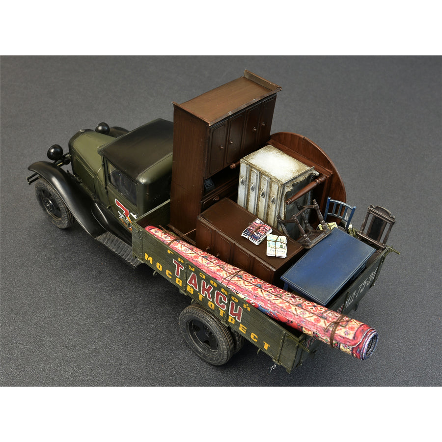 Miniart 2-38013 - MINIART 1/35 SOVIET 1.5TON TRUCK AA "POLUTORKA"