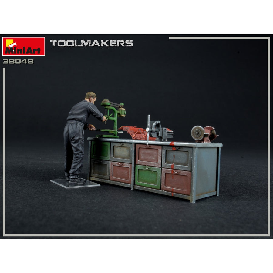 Miniart 2-38048 - MINIART 1/35 TOOLMAKERS
