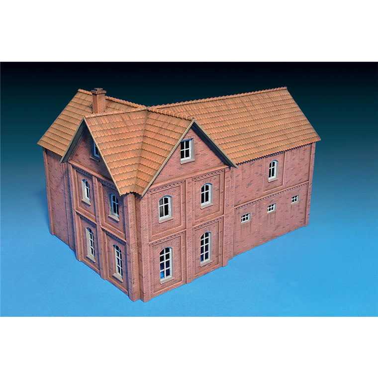 Miniart 2-72021 - MINIART 1/72 ADMIN BUILDING W/WRK SHOP