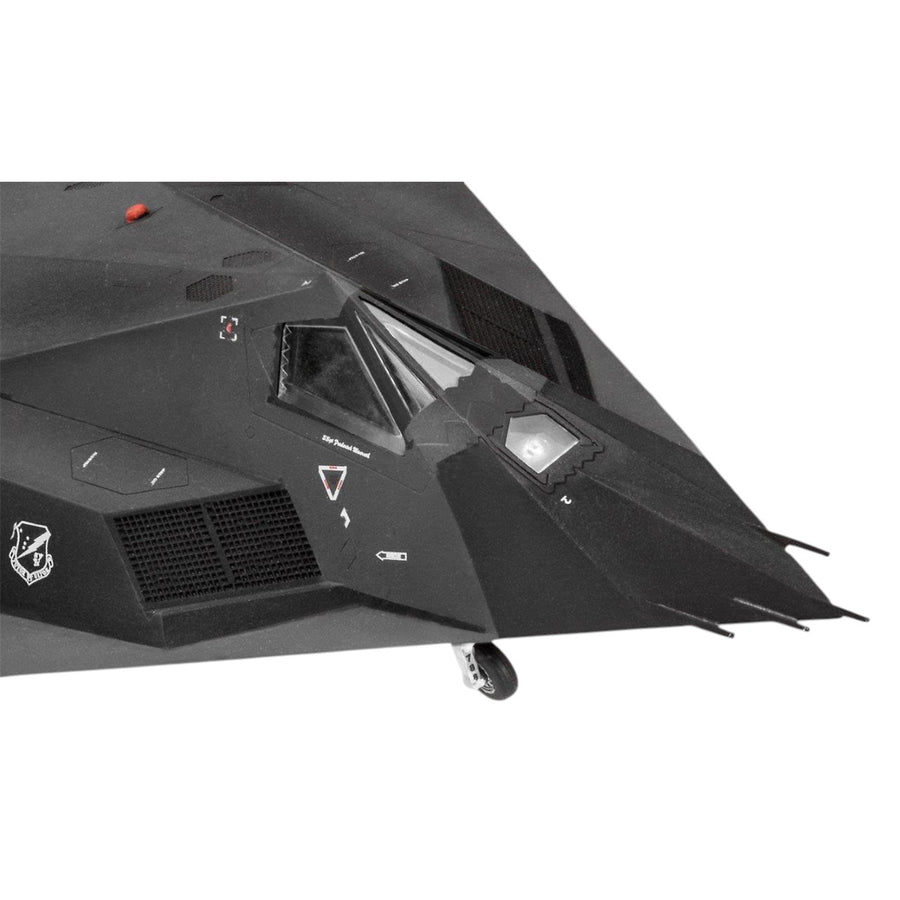Revell RV05670 - REVELL 1/72 75TH USAF F-16; SCORPION;STEALTH W/