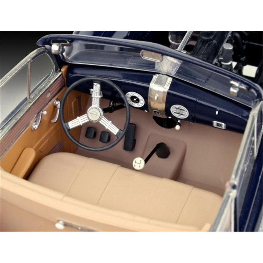 Revell RV07042 - REVELL 1/35 LUXURY CLASS ADMIRAL SALOON