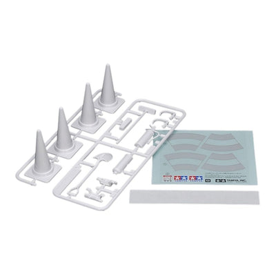 Tamiya 56558 - TAMIYA ACCESSORIES SET (CONES/TOOLS)