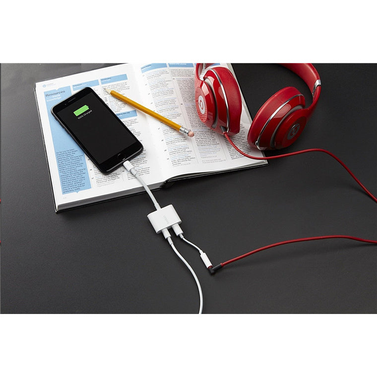 Belkin F8J198BTWHT - LIGHTNING AUDIO + CHARGE ROCKSTAR 4 WHT