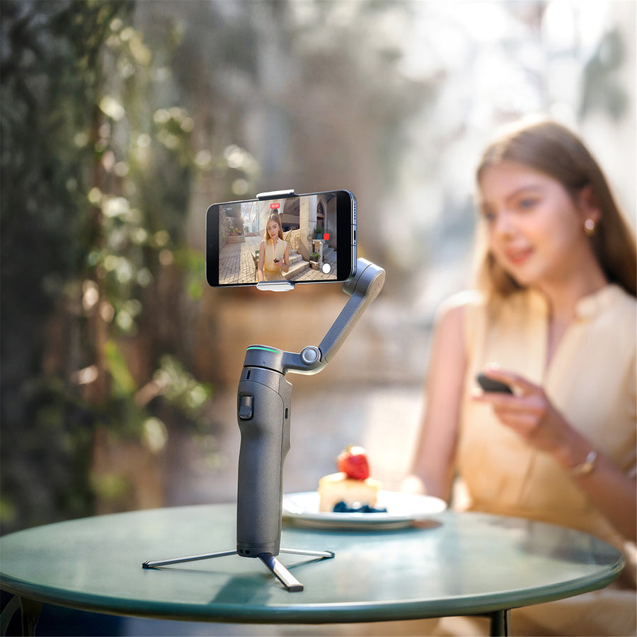CP-OS-00000617 - DJI Osmo Mobile 8P Standard Combo