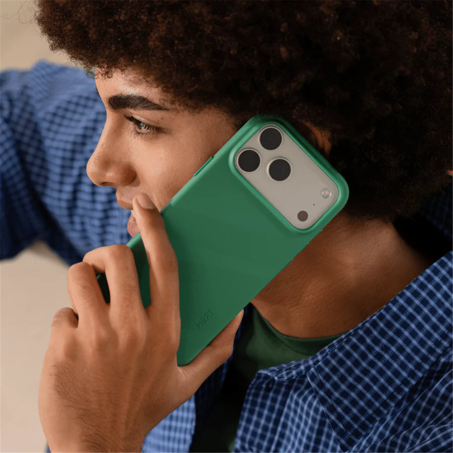 MOFT iPhone 17 Pro Snap Phone Case - MagSafe Compatible - Oz Green