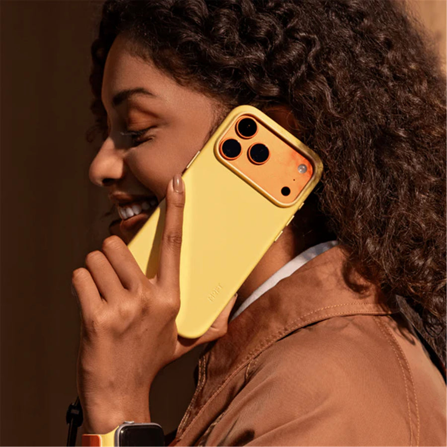 MOFT  iPhone 17 Pro Max Snap Phone Case - MagSafe Compatible - Wonder Yellow