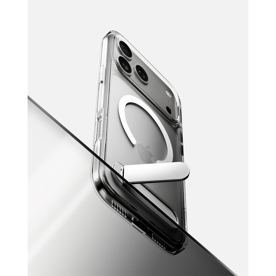 Spigen iPhone 17 Pro (6.3") Ultra Hybrid S  MagFit Case - Crystal Clear