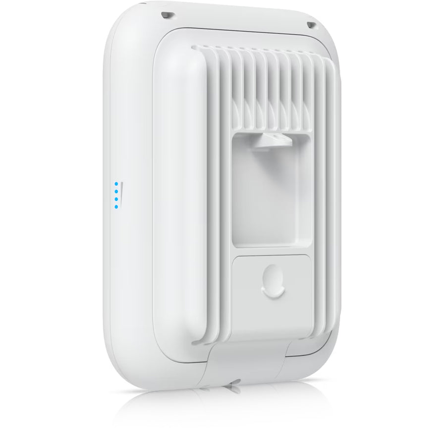Ubiquiti UniFi U7-Pro-Outdoor (BE7200) Dual-Band 6-Stream Wi-Fi 7 Access Point with 2.5GbE x1 (PoE+ 21W)