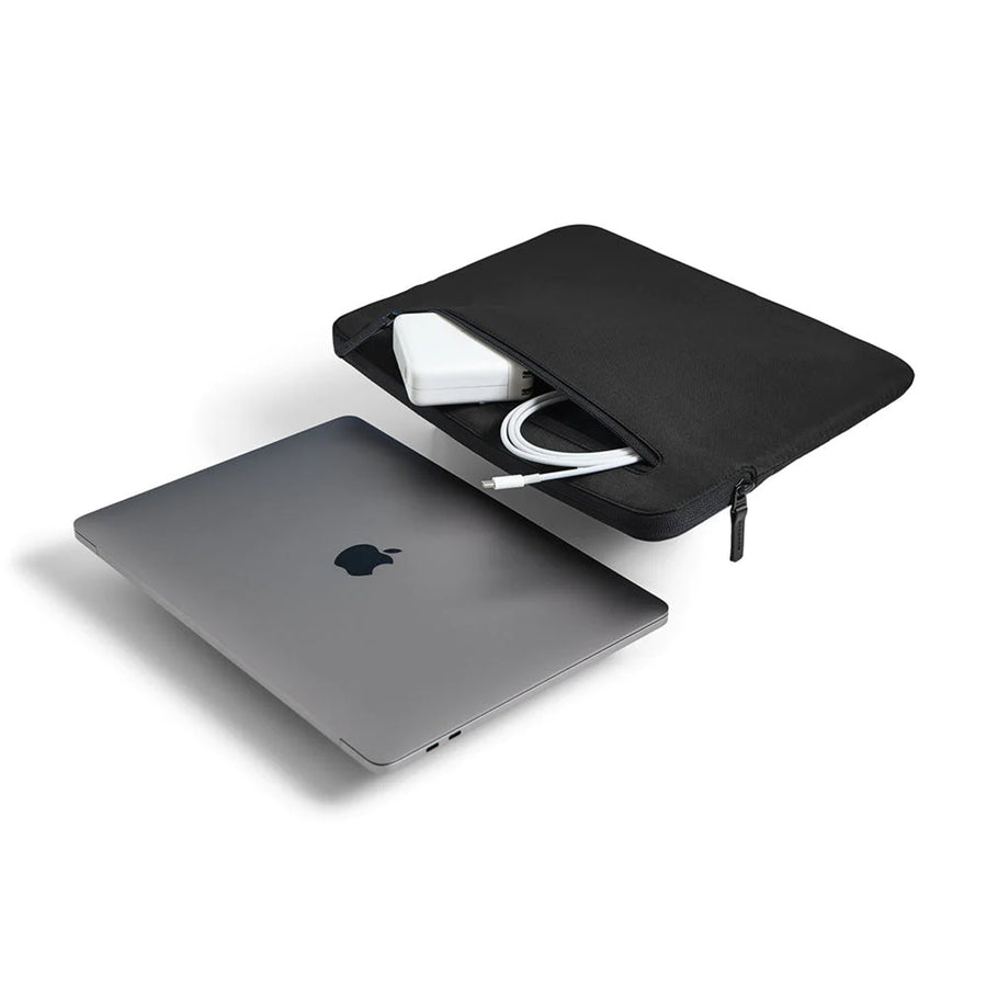 INMB100335-BLK - Incase Compact Sleeve 13" MB Pro Retina/Pro-TB3 - Black