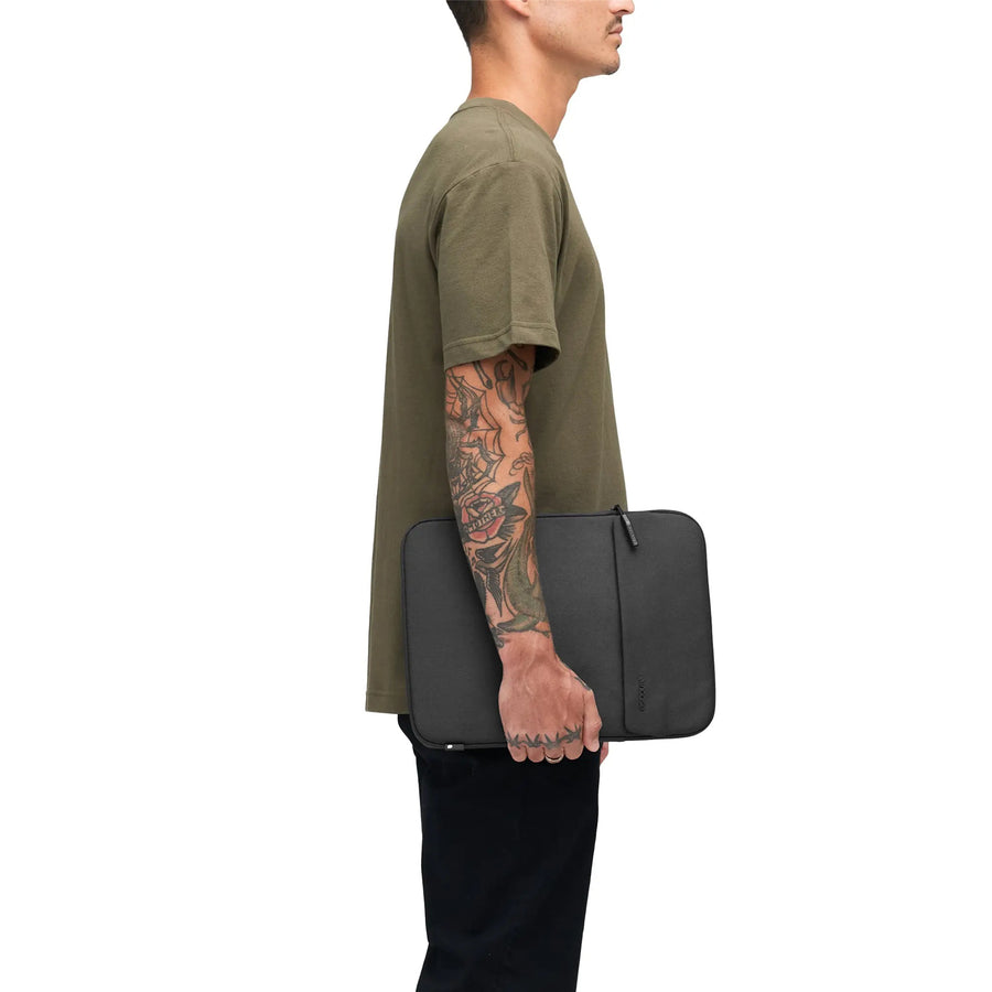 Incase Crosstown Sleeve for 14-inch Lapt
