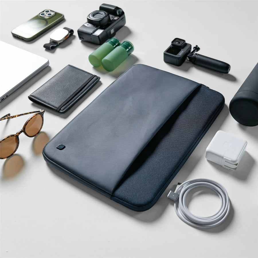 Incase A.R.C   Laptop Sleeve for 16" Notebook Macbook - Navy