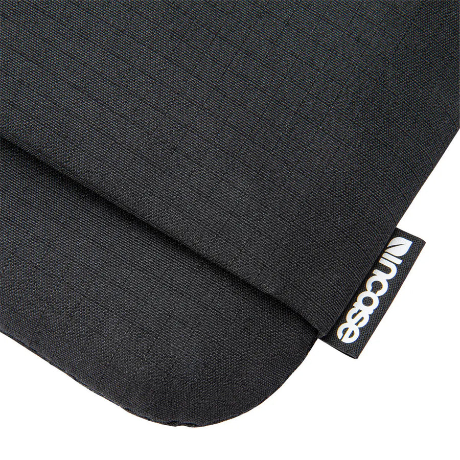 Incase Go Sleeve for 16-inch Laptop - Bl