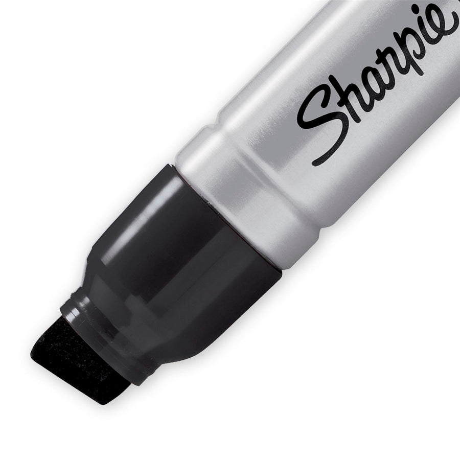 SHARPIE 2178494 - Single Magnum Permanent Marker w/ Durable Chisel Tip. Extra-wide Chisel Tip. Bold