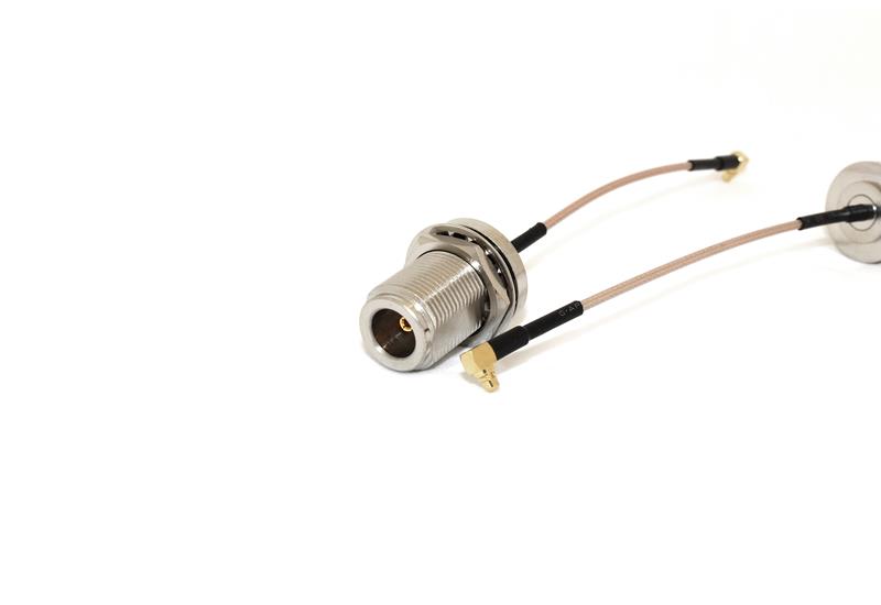 RF Elements P-47 - N-Type Female Bulkhead to MMCX Male Right Angle 100mm Coax Pigtail