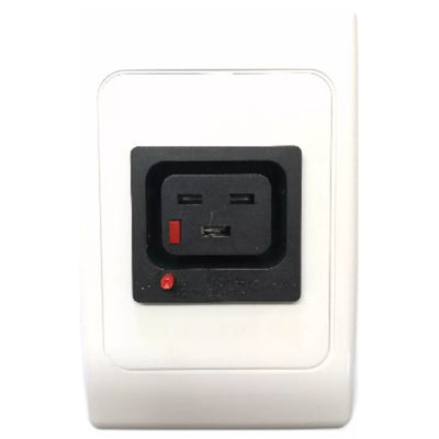 RackPower PK012-WP - C19-Lk on Wh Flush/Wall Plate