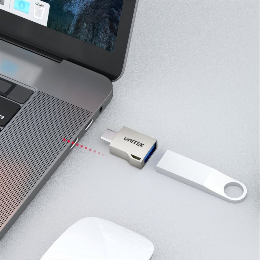 Unitek A1025GNI  USB-C to USB-A Ultra-Tiny AdaptorwithEasyGripDesign.SupportsSuperspeed5Gbps.BuiltTough with Zinc-Alloy Housing & Keychain Eye. Supports QC3.0 & Up to 9V/2A C