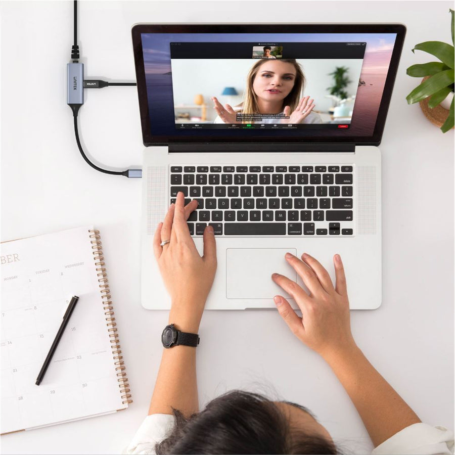 Unitek U1323A - USB-C to Gigabit Ethernet Adapter. Data Transfer Rate 5Gbps 100W Power Delivery.