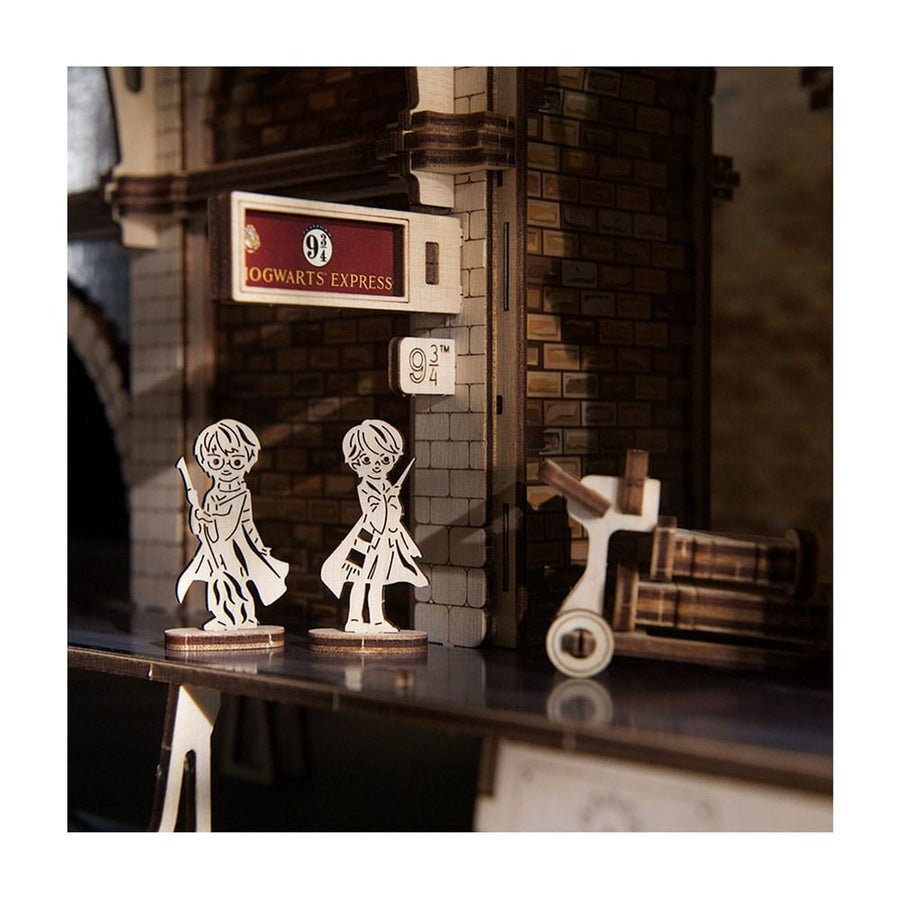 121973 - Ugears Harry Potter Platform 9 3/4