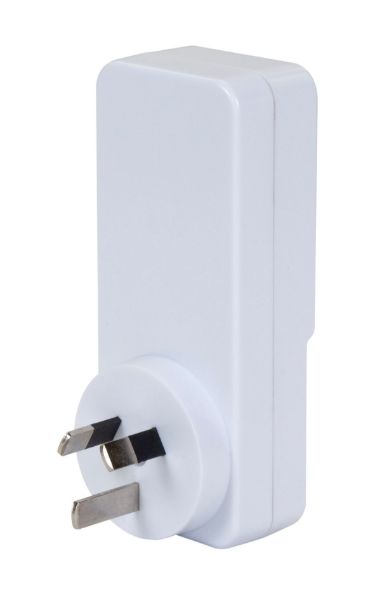 A4U - DYNAMIX A4U - USB-A Wall Charger w/ 4x USB-A Outlets & 1x Main Power Socket Shared 3.6A Quick Charge