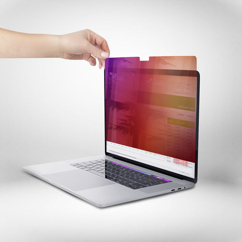STARTECH.COM 16-INCH 2021/2023 MACBOOK PRO PRIVACY SCREEN, GLOSSY GOLD FILTER, 2 YR