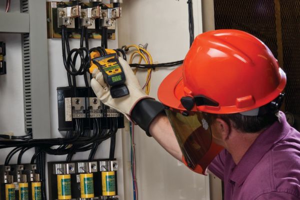 IDEAL INDUSTRIES IDL61-765 - 660A AC/DC TRMS TightSight Clamp Meter CAT IV 600V & CAT III 1000V Rating