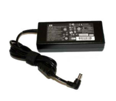 579799-001 - HP Netzteil AC 120W 7,4mm Spitze R/A 19VDC Ausgang - C6 3-Pin AC Eingang
